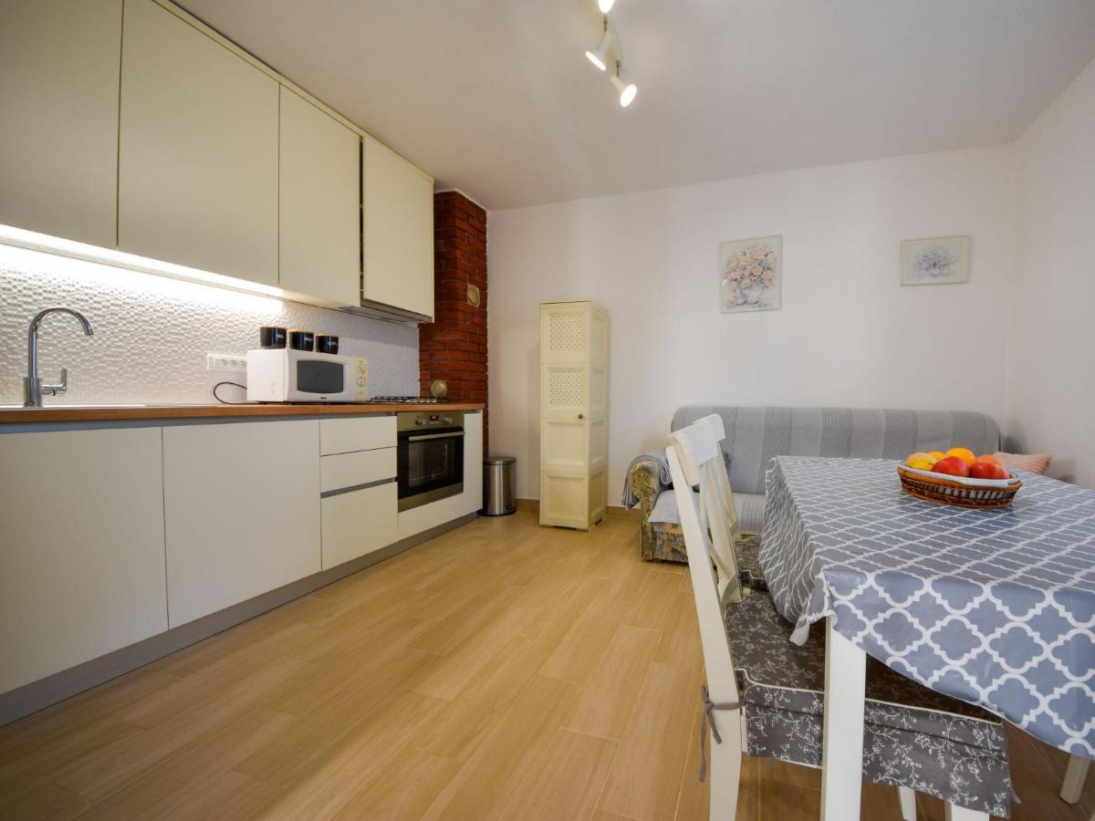 Apartment Vukic-5 By Interhome Starigrad Paklenica Exterior foto